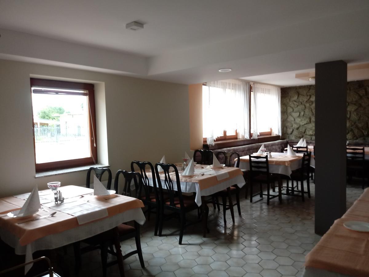 Guesthouse Zivko Dobrovce المظهر الخارجي الصورة